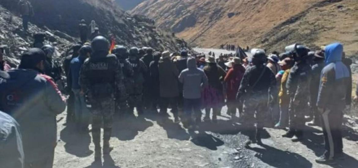 Enfrentamientos entre mineros en Sorata dejan un policía fallecido y otro herido. Foto: RRSS