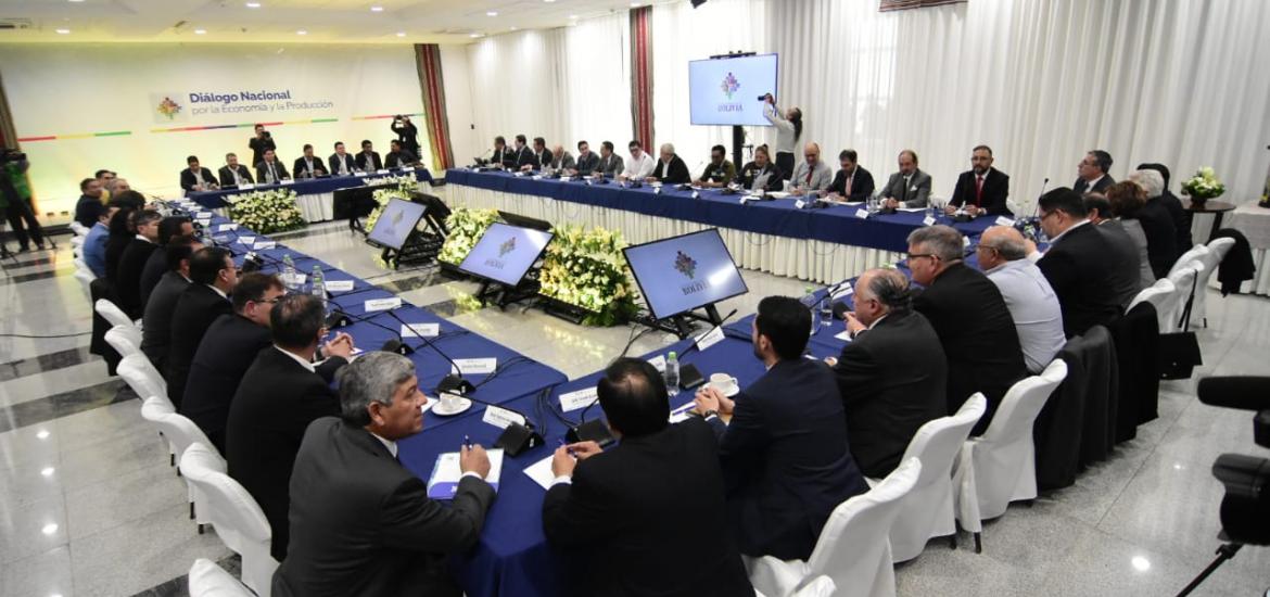 Reunión de empresarios y autoridades de Gobierno. Foto: La Prensa / Álvaro Valero. 