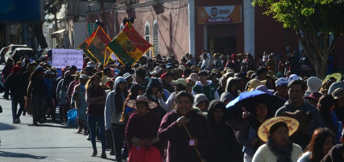 Inicia la marcha de gremialistas en Cochabamba. Foto: Los Tiempos. 