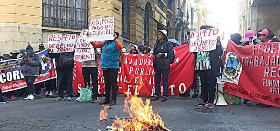 Protesta de los trabajadores en salud. Foto: Unitel. 