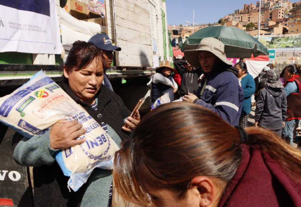 Venta de arroz. Foto: Referencial/Emapa. 