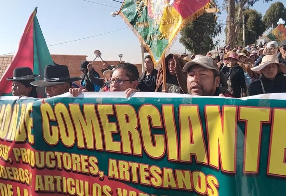 Marcha de protesta de 10 federaciones de El Alto. Foto: El Alteño/Ana Apaza. 