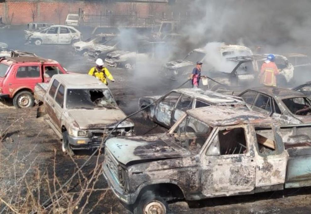 Vehículos en el depósito de Dircabi, Tarija. Foto: Caballeros de fuego. 