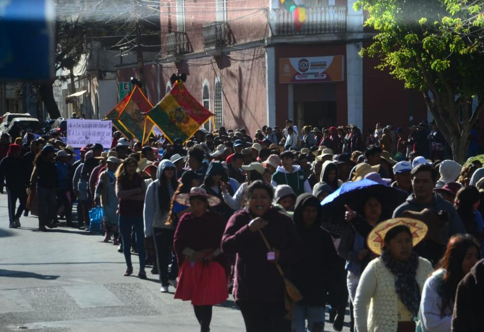 Inicia la marcha de gremialistas en Cochabamba. Foto: Los Tiempos. 