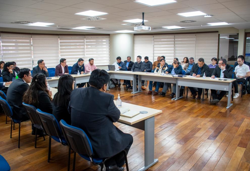 Reunión de gobernadores y ministro de Economía, Marcelo Montenegro. Foto: Ministerio de Economía.