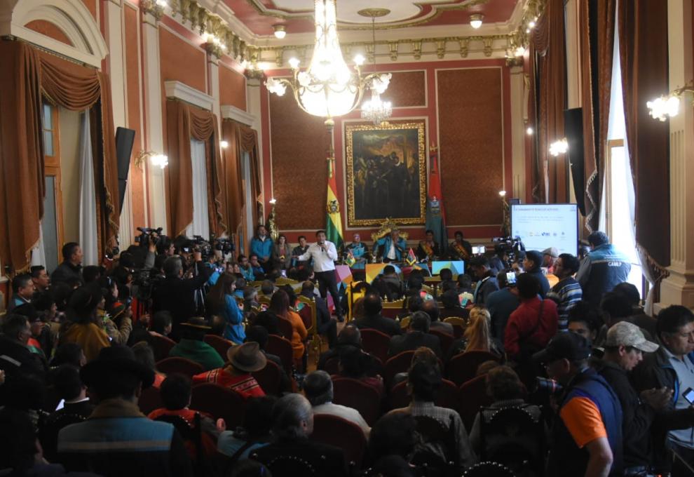 Asamblea de la paceñidad. Foto: APG.