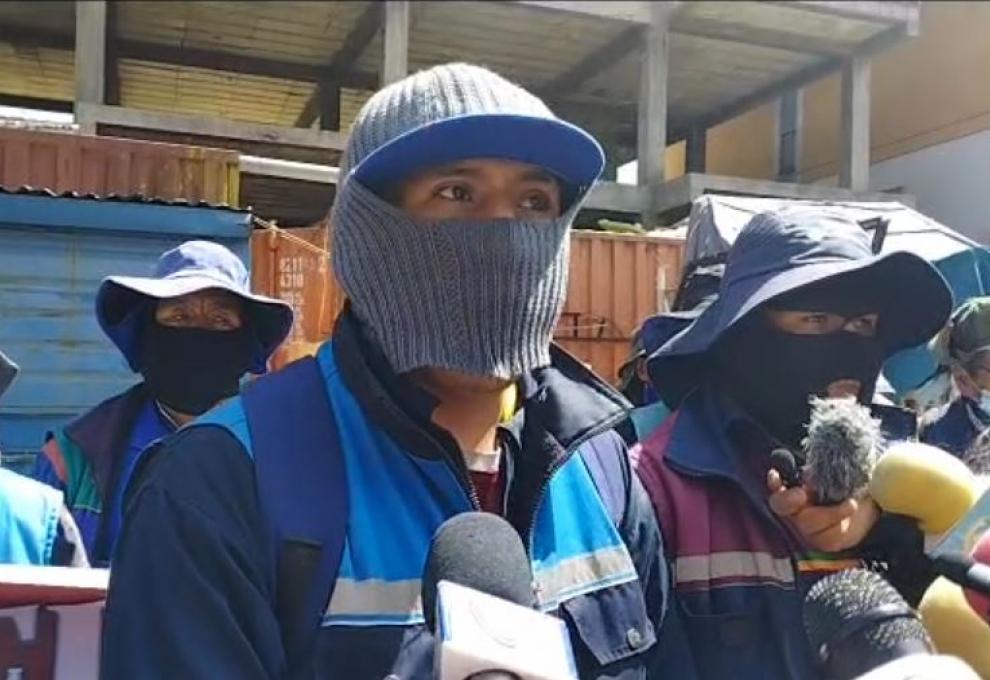 Lustrabotas de El Alto. Foto: Captura de video.